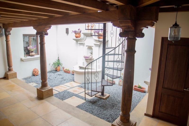 Bed and Breakfast Casa Girasol Antigua Екстер'єр фото