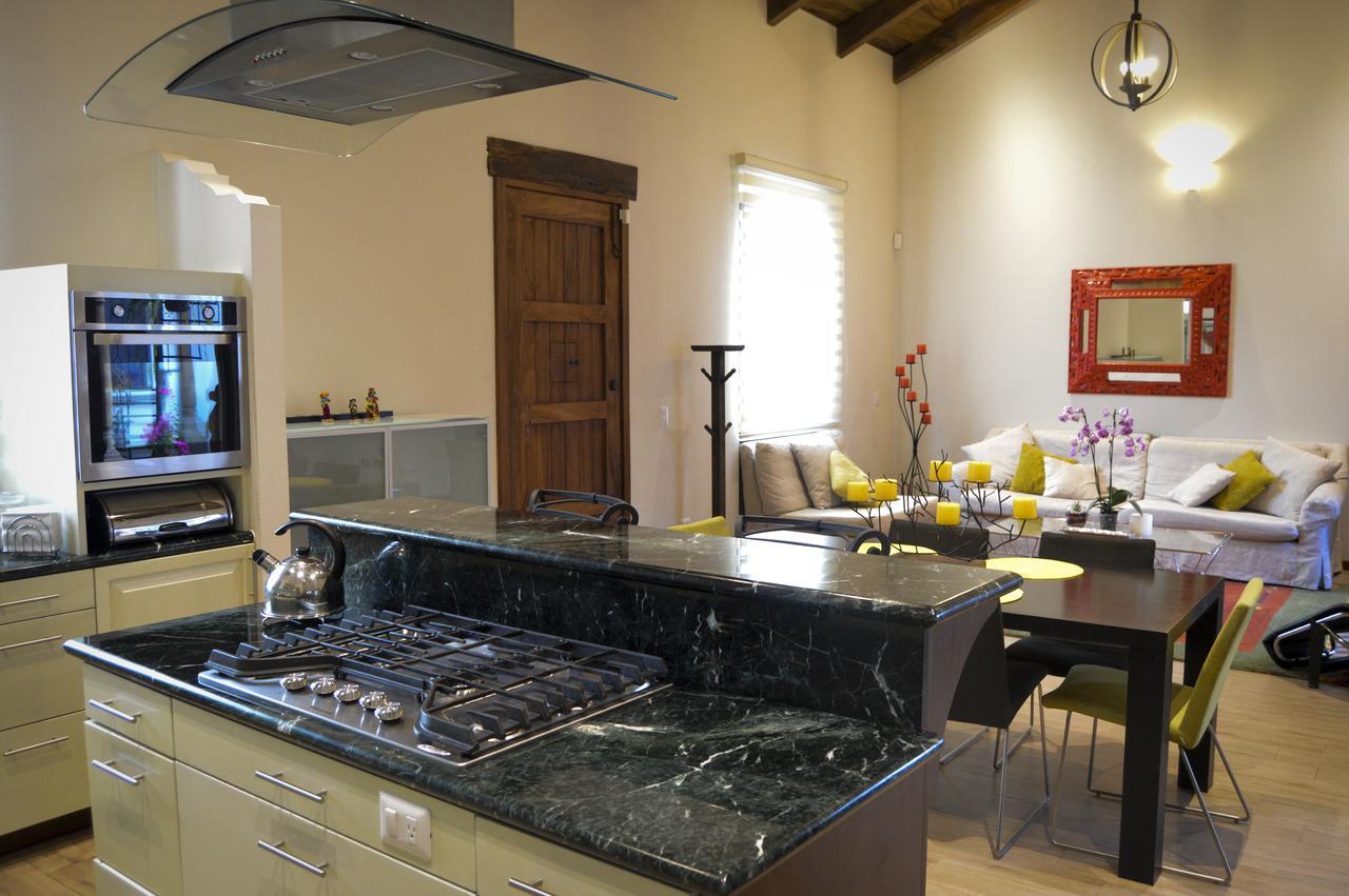 Bed and Breakfast Casa Girasol Antigua Екстер'єр фото