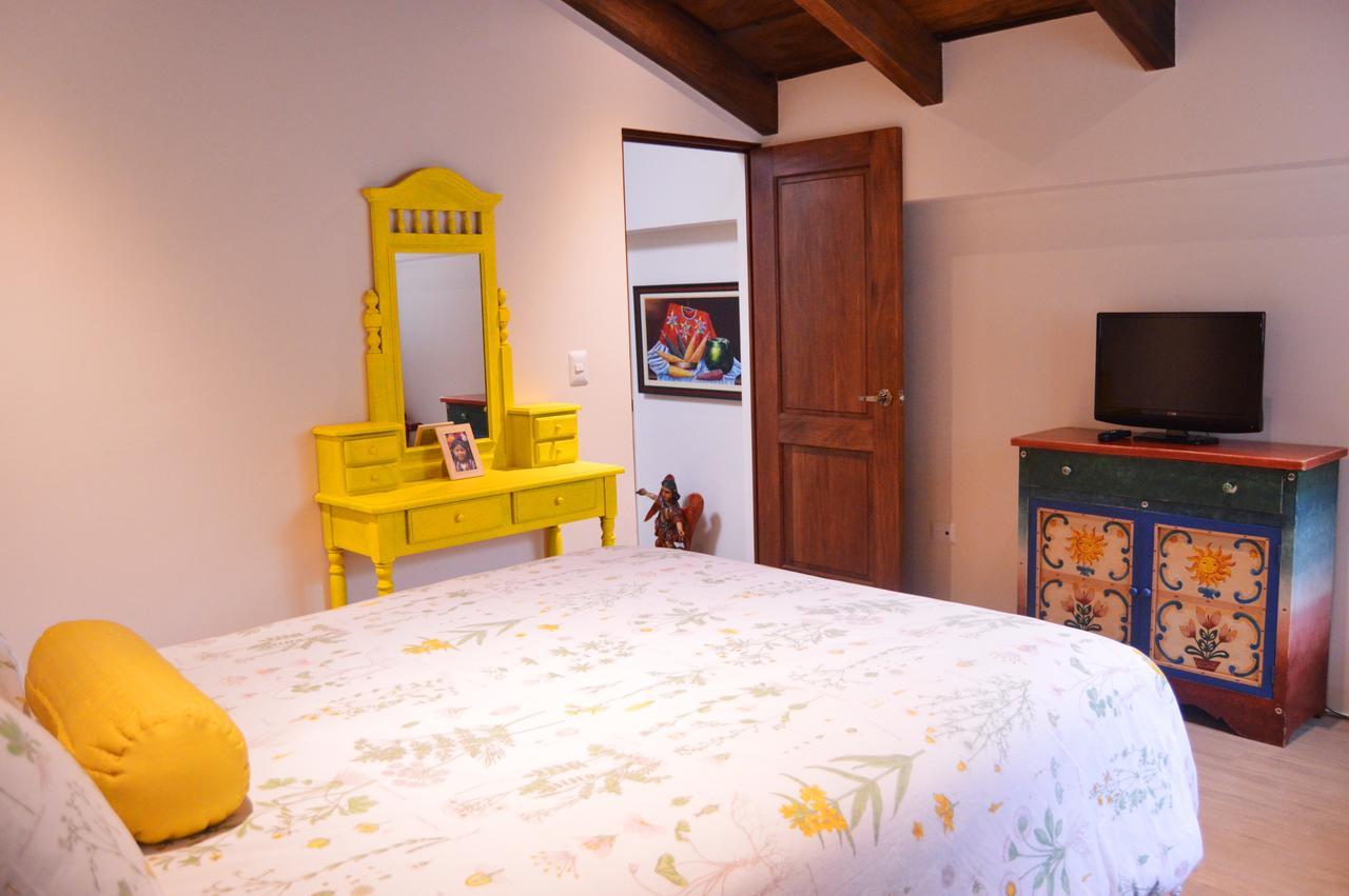 Bed and Breakfast Casa Girasol Antigua Екстер'єр фото